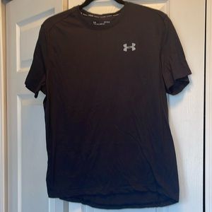 Under Armour men’s black run shirt.
